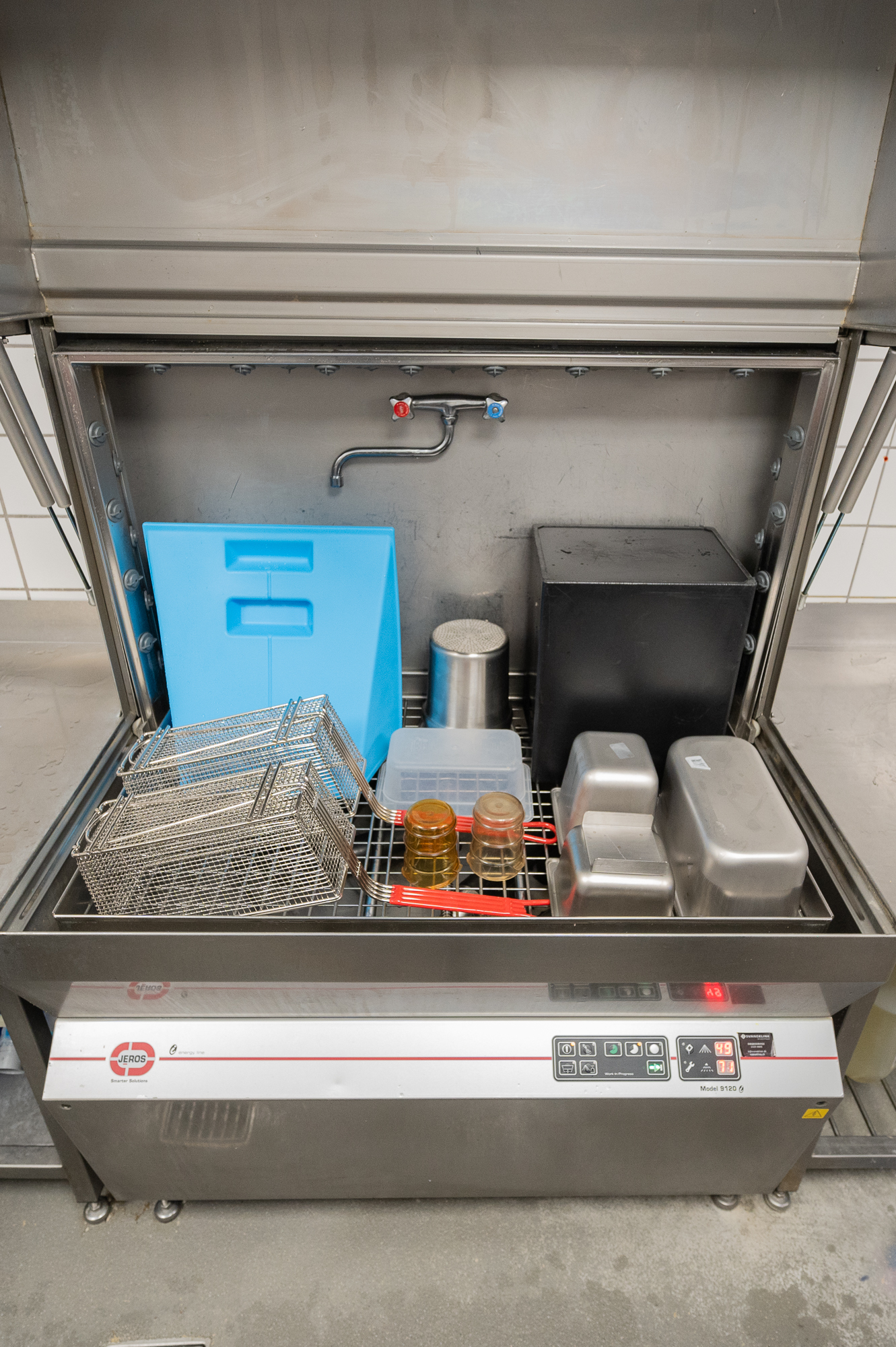 JEROS 9110 + prewash and side table